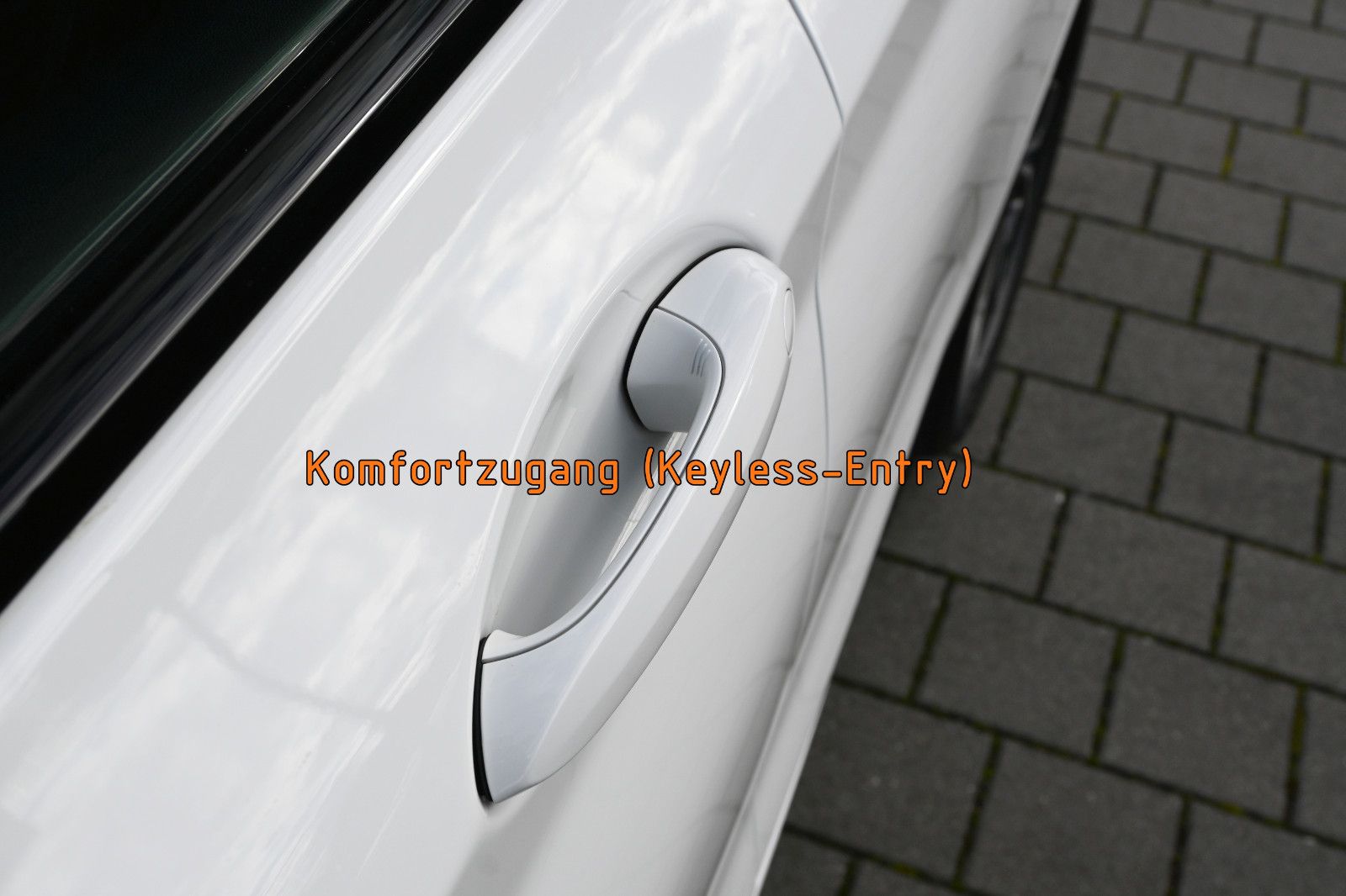 Fahrzeugabbildung BMW X3 xDr30e M SPORT °ACC°AHK°HUD°LASER°360°LC-PROF