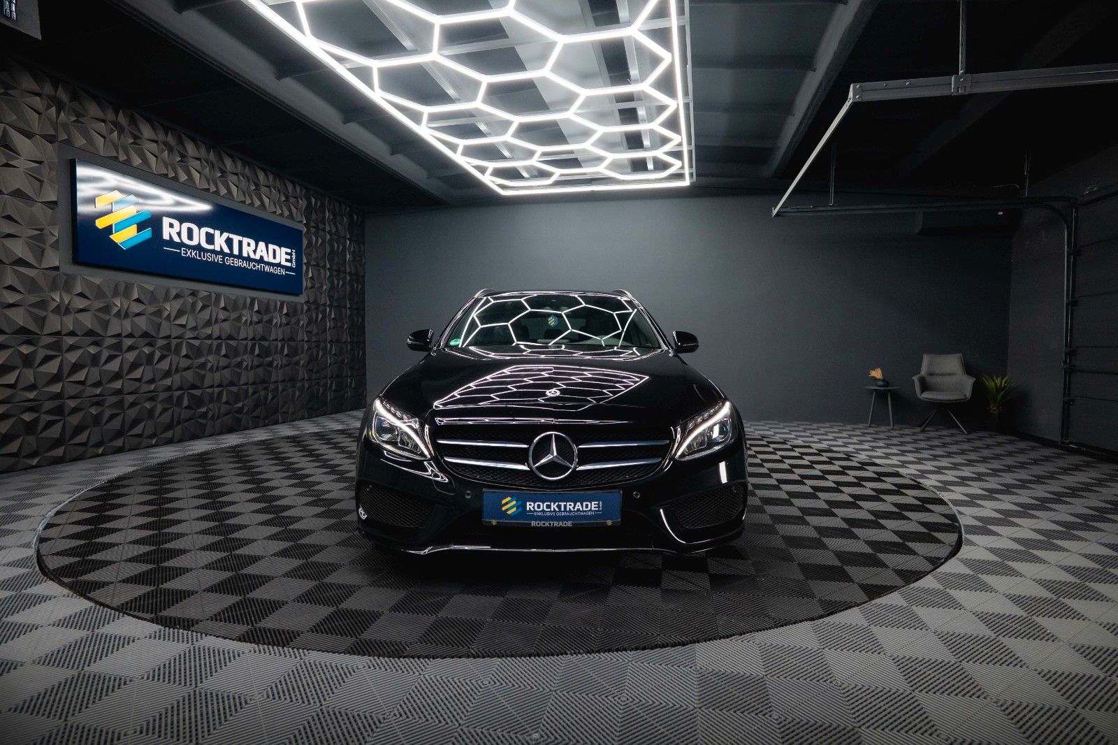 Fahrzeugabbildung Mercedes-Benz C 400 T 4Matic AMG Night-Edition *LED*19%*