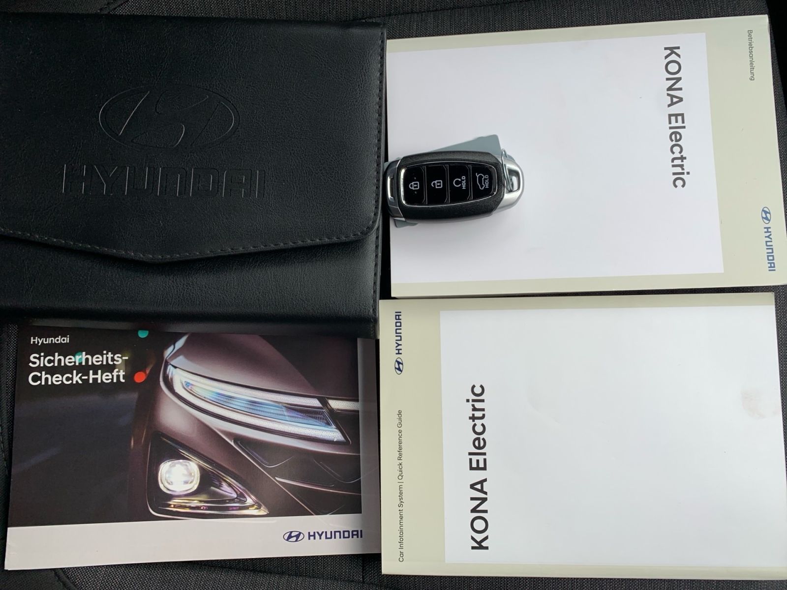 Fahrzeugabbildung Hyundai KONA Select Elektro 11 kW OBC Sitzheizung