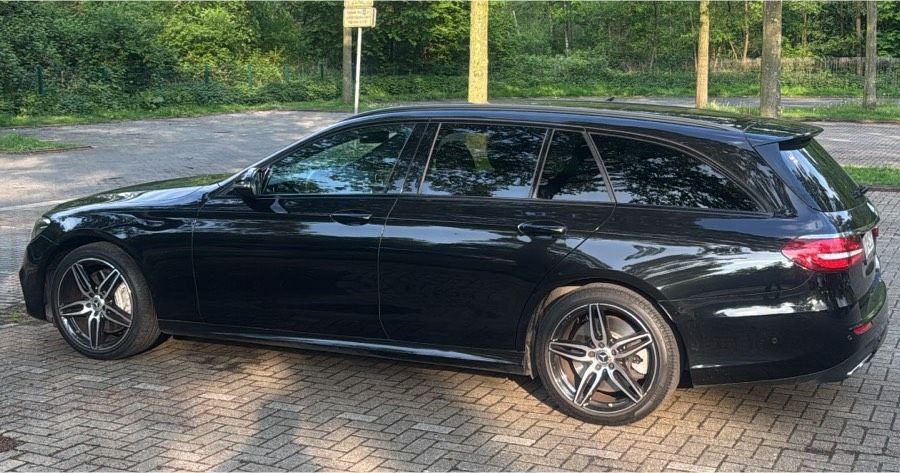Image of Mercedes-Benz E 400
