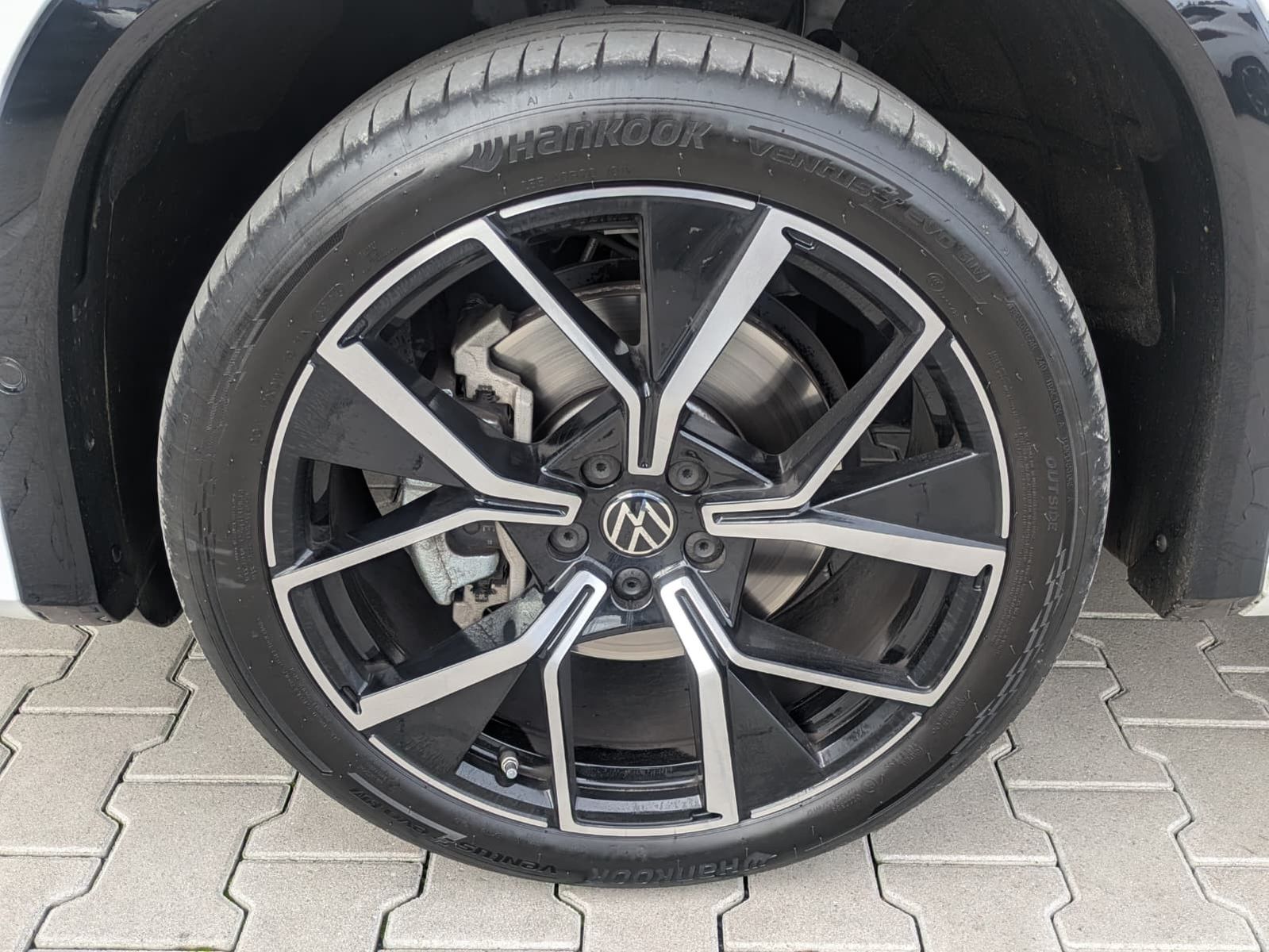 Fahrzeugabbildung Volkswagen Tayron 2.0 TDI 4M R-Line 7Si*MATRIX*AHK*PANO*HUD