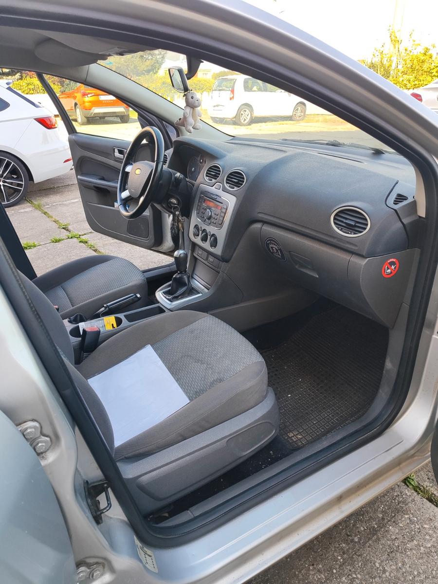 Ford Focus 2007 — photo 8