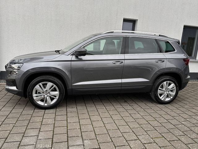 Skoda Karoq 1.5l TSI DSG Selection (AHK,17",ACC,5/100)