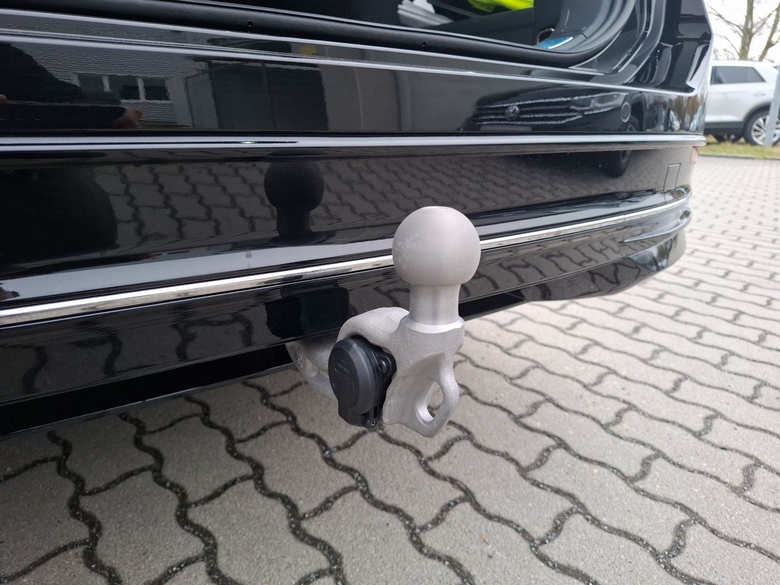 Fahrzeugabbildung Volkswagen Passat Variant TDI Elegance DSG Matrix AHK Navi