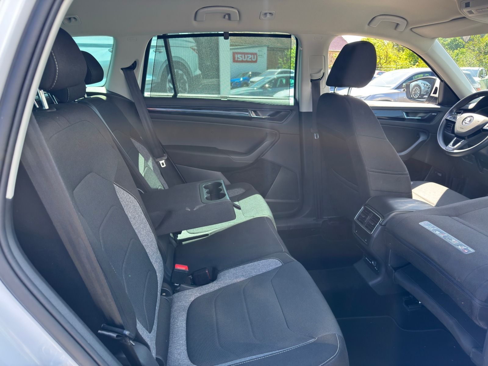 Fahrzeugabbildung SKODA Kodiaq 2.0 TSI Drive 125 4x4*360°Cam*AHK*SideAss