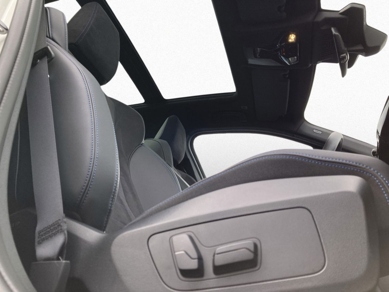 BMW 223 Active Tourer - Bild 21