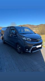 Toyota Proace Verso L2 - UNFALLFREI - Toyota Verso mit Diesel-Antrieb: Automatik