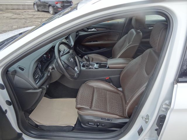 Fahrzeugabbildung Opel Insignia OPC-Line Super Optik/Innovation/OPC/4x4