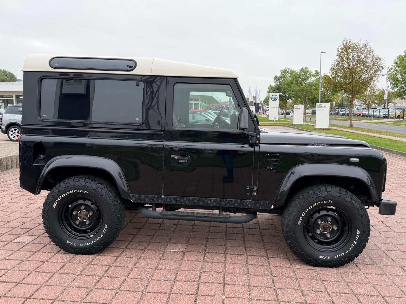 LAND ROVER DEFENDER 90 TD5 122CH STATION WAGON S