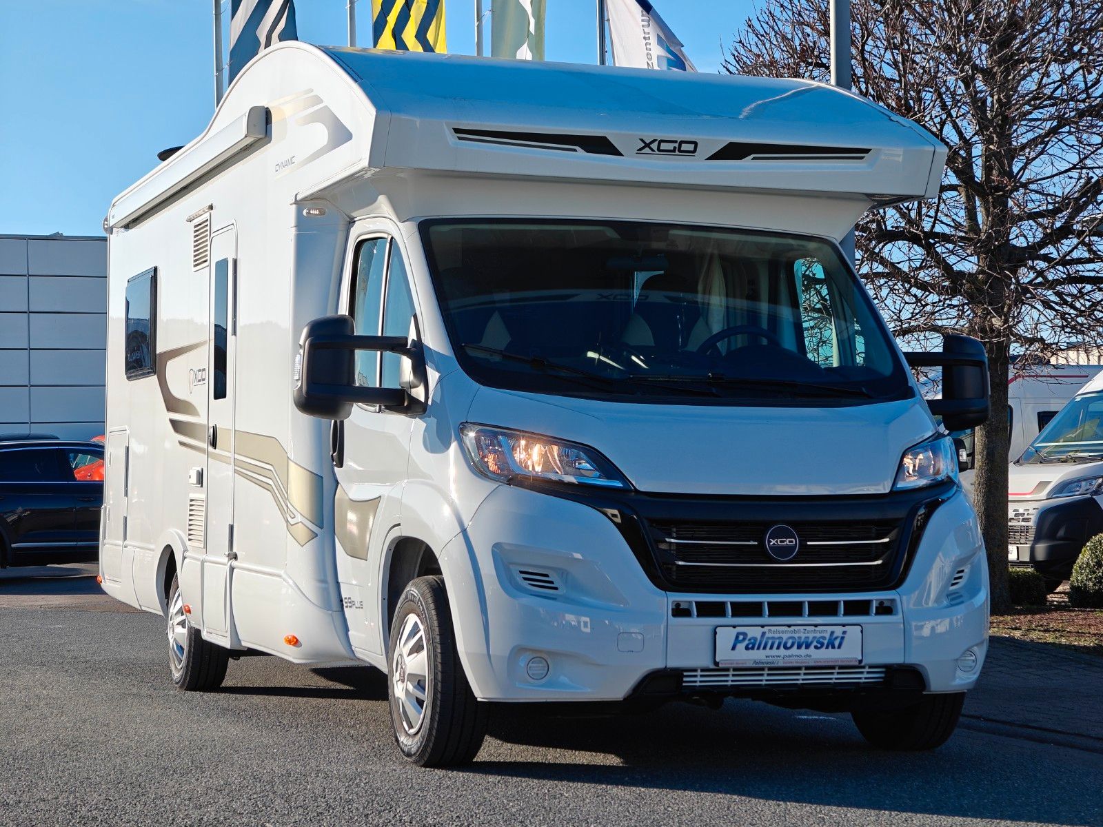 Fahrzeugabbildung XGO Dynamic 99 P + Hubbett, Solar, SAT, TV, Markise