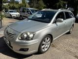 Toyota Avensis Kombi 2.0 Executive Tüv 06/27 fahrbereit - Toyota Avensis in Nürnberg