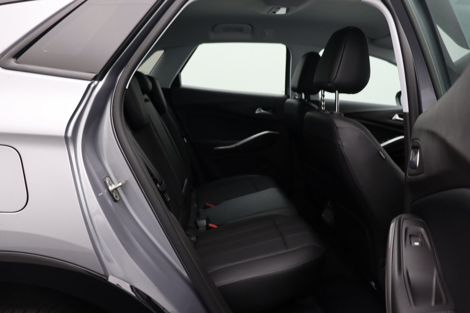 Fahrzeugabbildung Opel Grandland 1.2 GS Line AUT/LED/Navi/ACC/RK