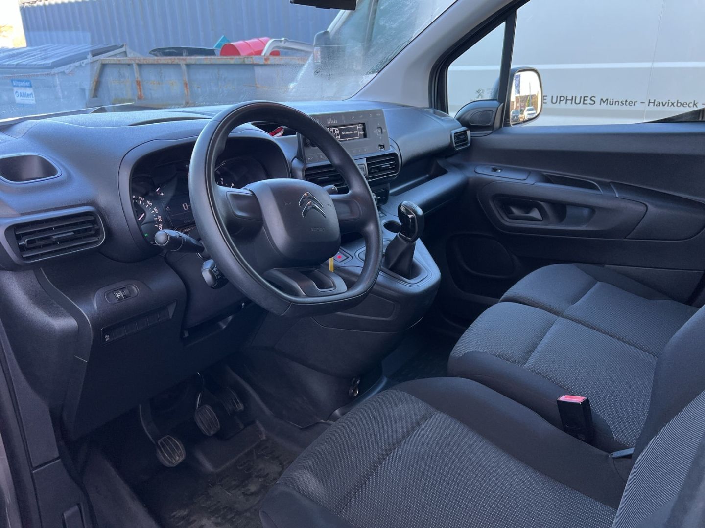 Fahrzeugabbildung Citroën Berlingo KW L1 1.5 Club M BlueHDi 100 S&S Temp.