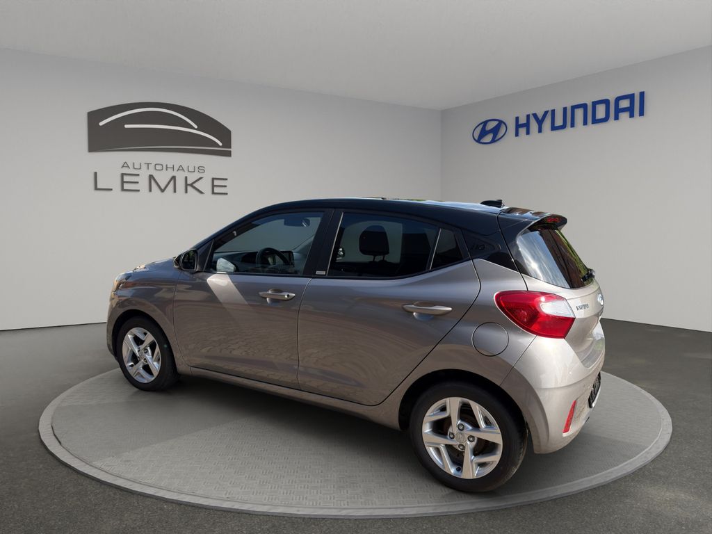 Hyundai i10 1.2 INTRO -NAVI-PDC-KAMERA-SITZHZG.+WR