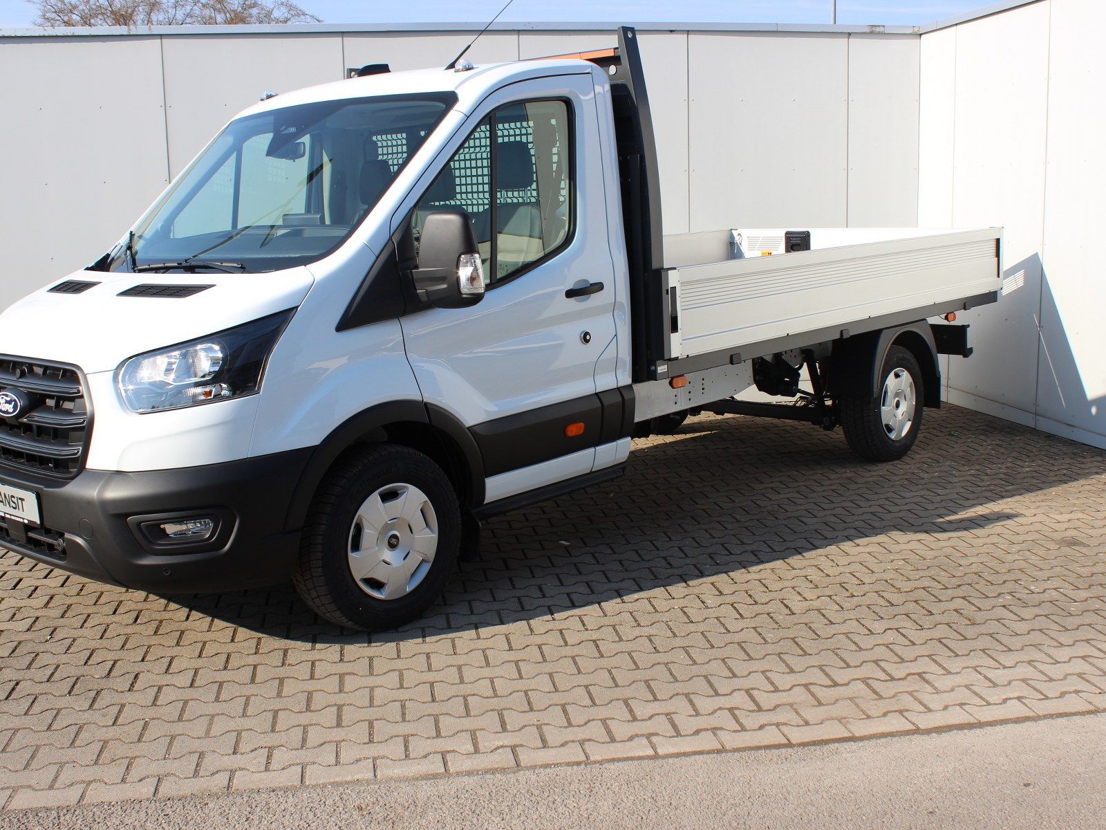 Fahrzeugabbildung Ford Transit 350 L3 Einzelkabine Trend