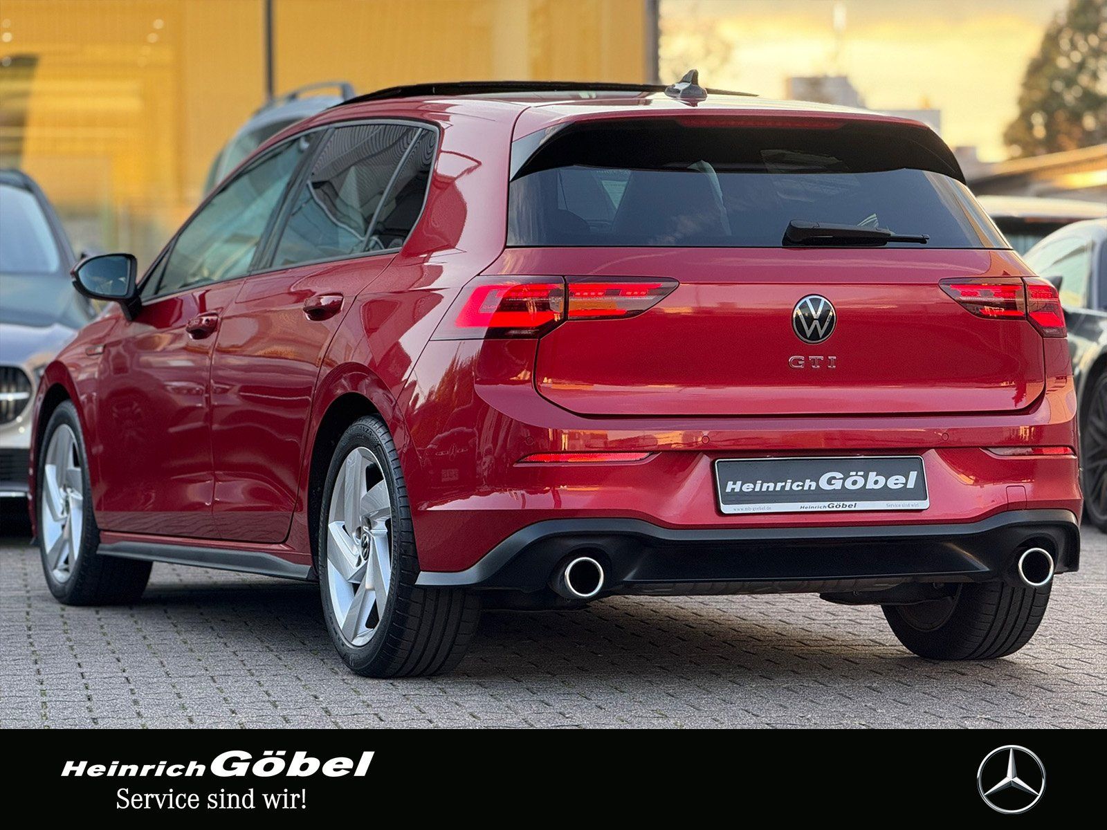 Fahrzeugabbildung Volkswagen GTI*VIII*2.0TSI*PANO*MATRIX*KEYLESS*AMBIENTE*NAV