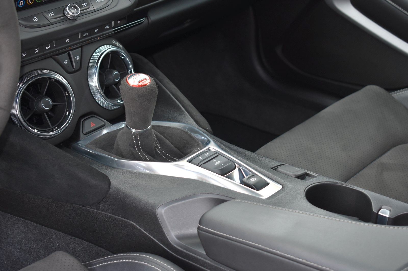 Fahrzeugabbildung Chevrolet Camaro SS Coupé ZL1 Sport HUD Alcantara