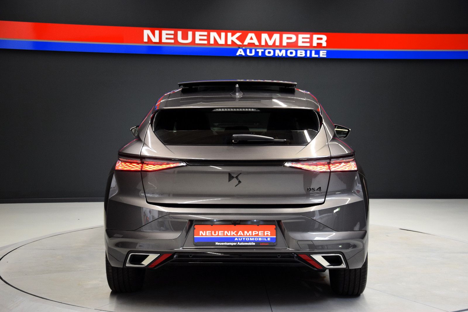 Fahrzeugabbildung DS Automobiles DS4 Performance Line Pano Sitzheizung