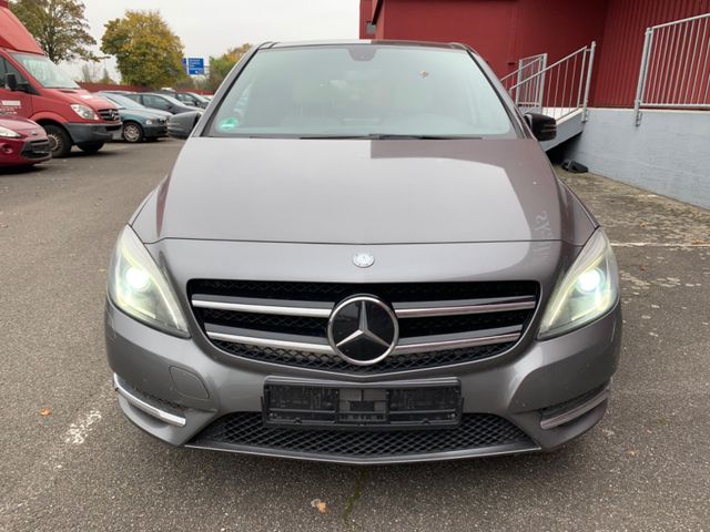 Mercedes-Benz B 200 CDI Sport Panorama Teilleder Navi Xenon