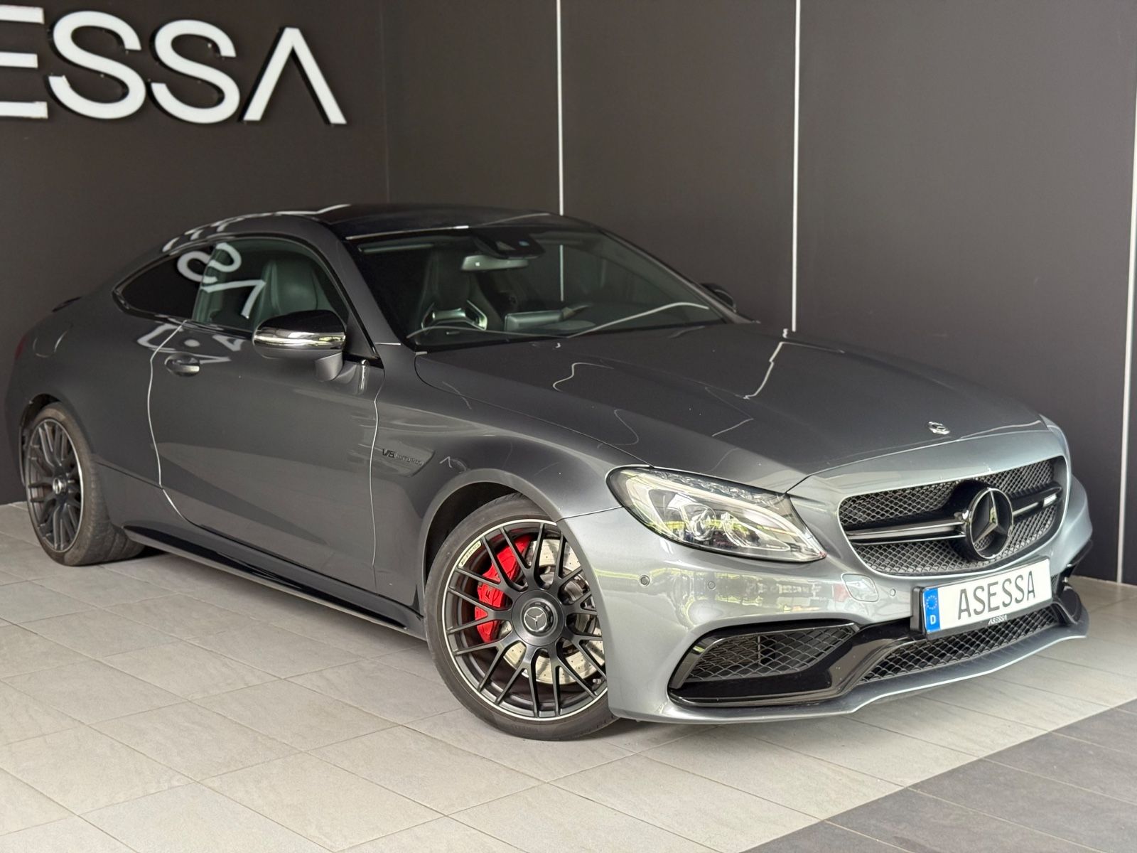 MERCEDES-BENZ C63s AMG*COUPE*PERF-AGA*SCHALEN*PANO*LED*19.Z*
