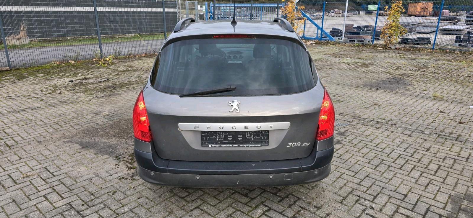 Peugeot 308 2008 — двигун 120 HP (88kW)