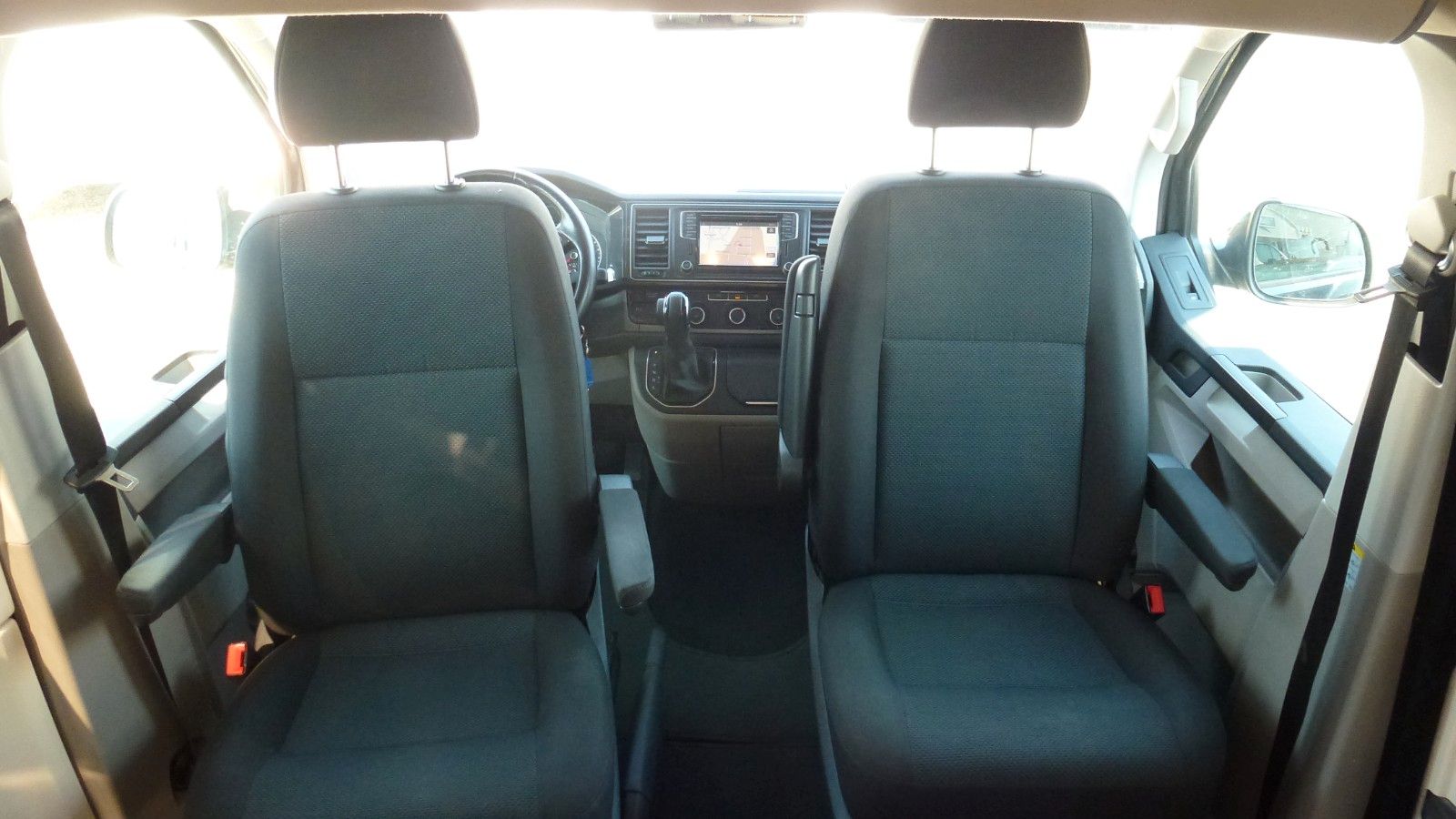 Fahrzeugabbildung Volkswagen T6 Westfalia Club Joker  - Hochdach -