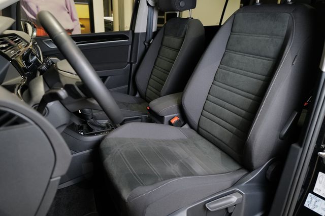 Volkswagen Touran 1.5TSI DSG Highline Pano StdHz AHK Rkam N