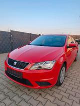 Seat Toledo 1,2l     70000 km, SCHECKHEFTG... - Seat Toledo 1L mit Benzin-Antrieb