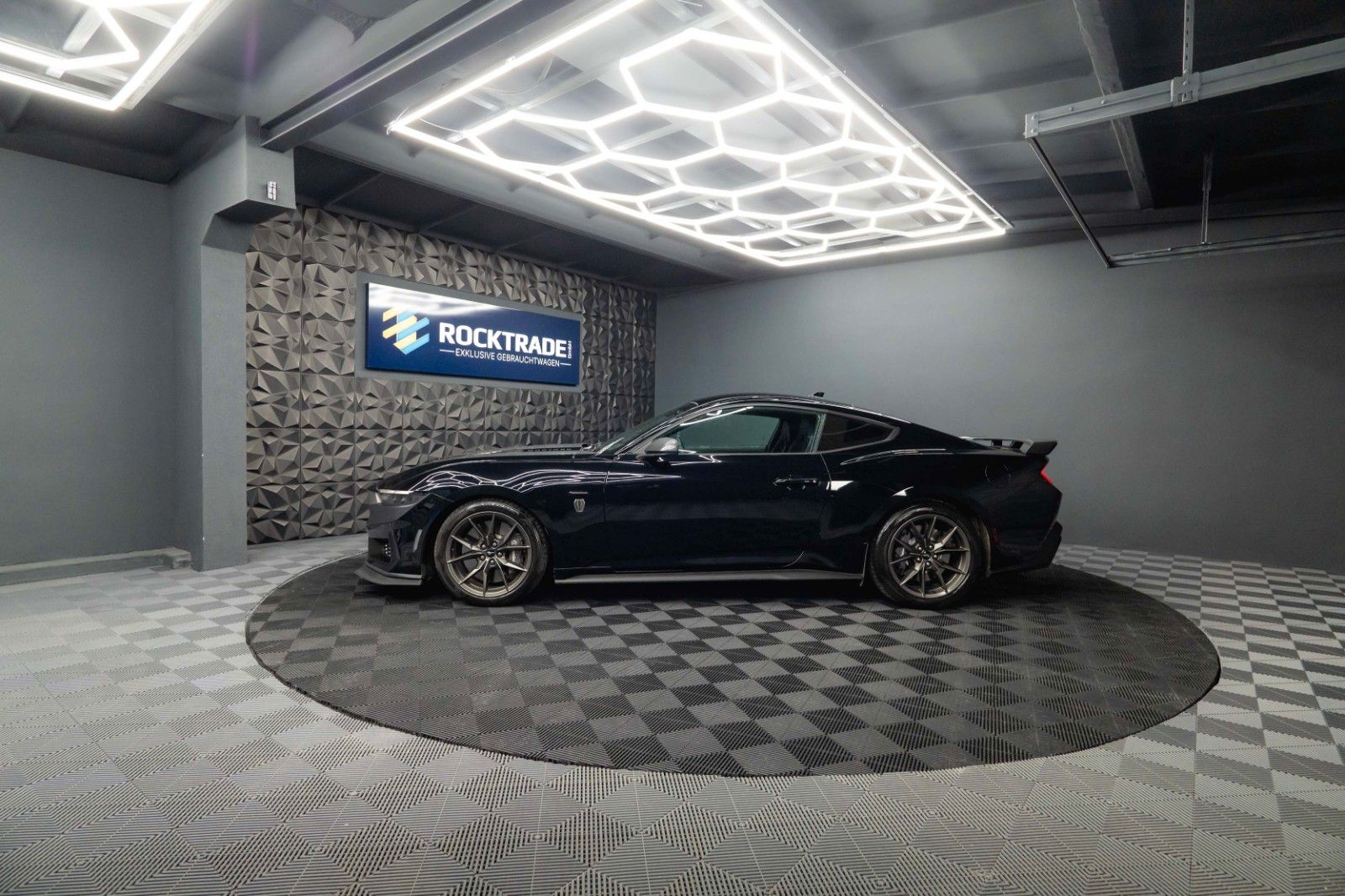 Fahrzeugabbildung Ford Mustang 5.0 Ti-VCT V8 Dark Horse TREMEC 6-Gang