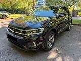 Volkswagen T-Roc 2.0 TDI DSG R-Line -AHK-IQ.Light-Kam.