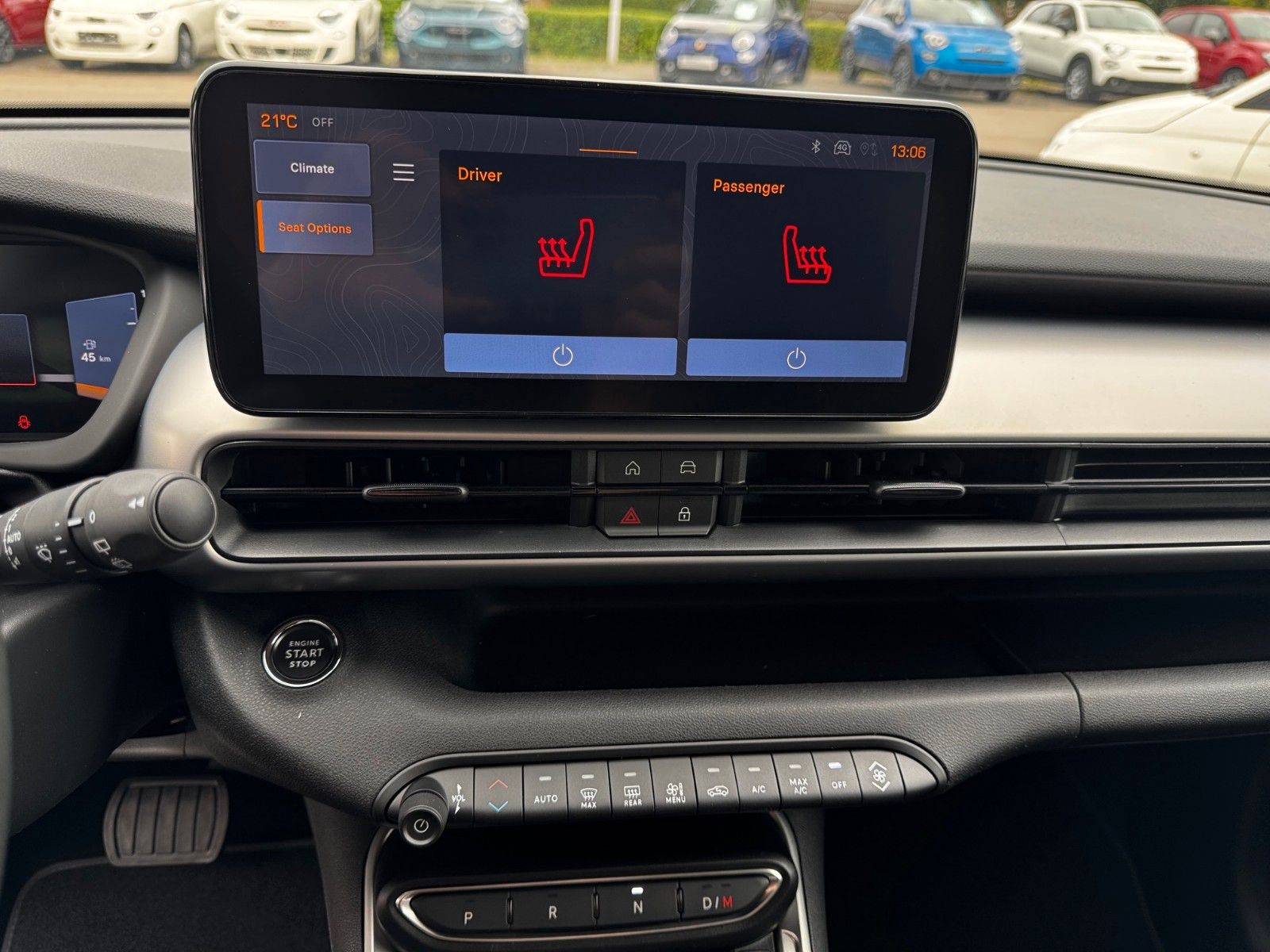 Fahrzeugabbildung Jeep AVENGER MY25 Overland 1.2l T3 4xe eAWD Navi Kam