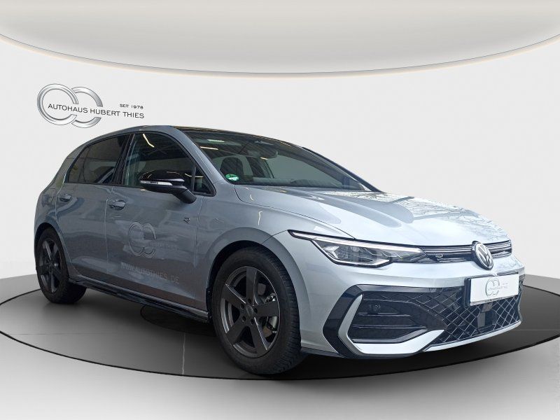 Fahrzeugabbildung Volkswagen Golf VIII 1.5 eTSI DSG R-Line