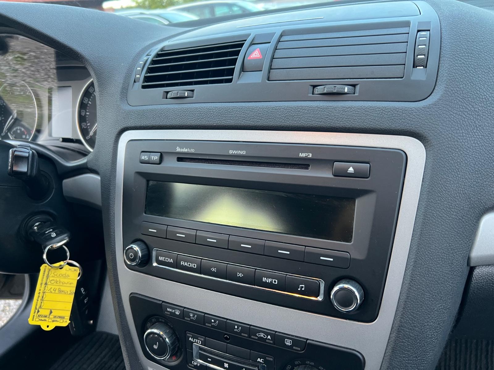 Skoda Octavia 2012 — photo 31