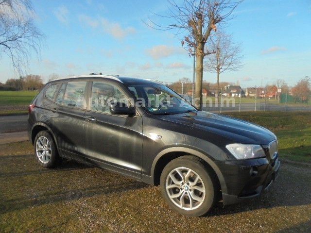 BMW X3 xDrive 30 d Automatik LEDER+NAVI+XENON+AHK