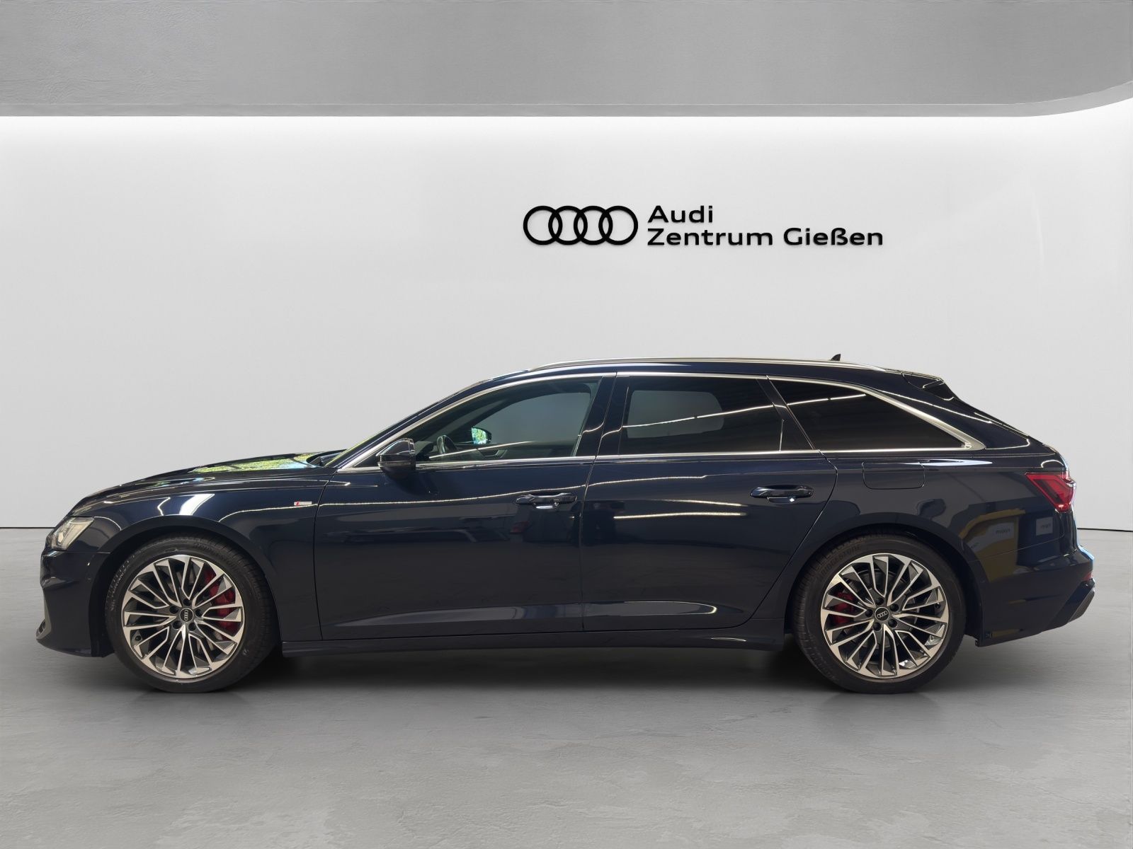 Audi A6 Avant 55 TFSI e quattro S line AHK Matrix-LED imagem 3