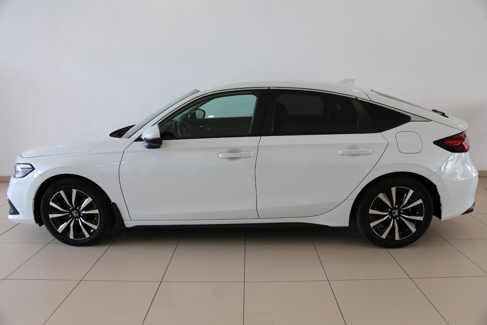 Honda Civic Lim. 5-trg. e:HEV Elegance RFK SHZ DAB imagem 2