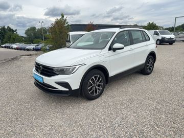 Volkswagen Tiguan - 2