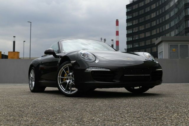 Porsche 911 Carrera Cabriolet PDK Bose