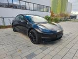 Tesla Model 3 AWD Long Range mit Dualmotor  - Tesla Model 3 in Stuttgart