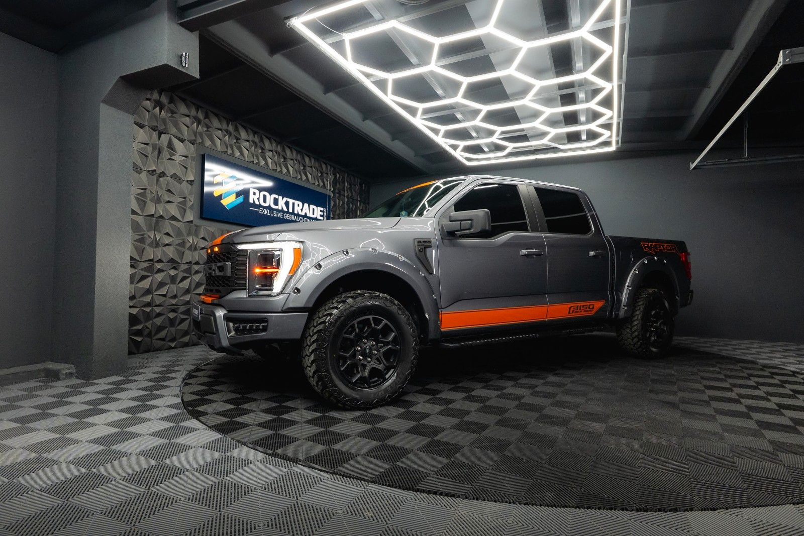 Fahrzeugabbildung Ford F150 5.0L V8 4x4 Offroad SuperCrew RAPTOR 19%
