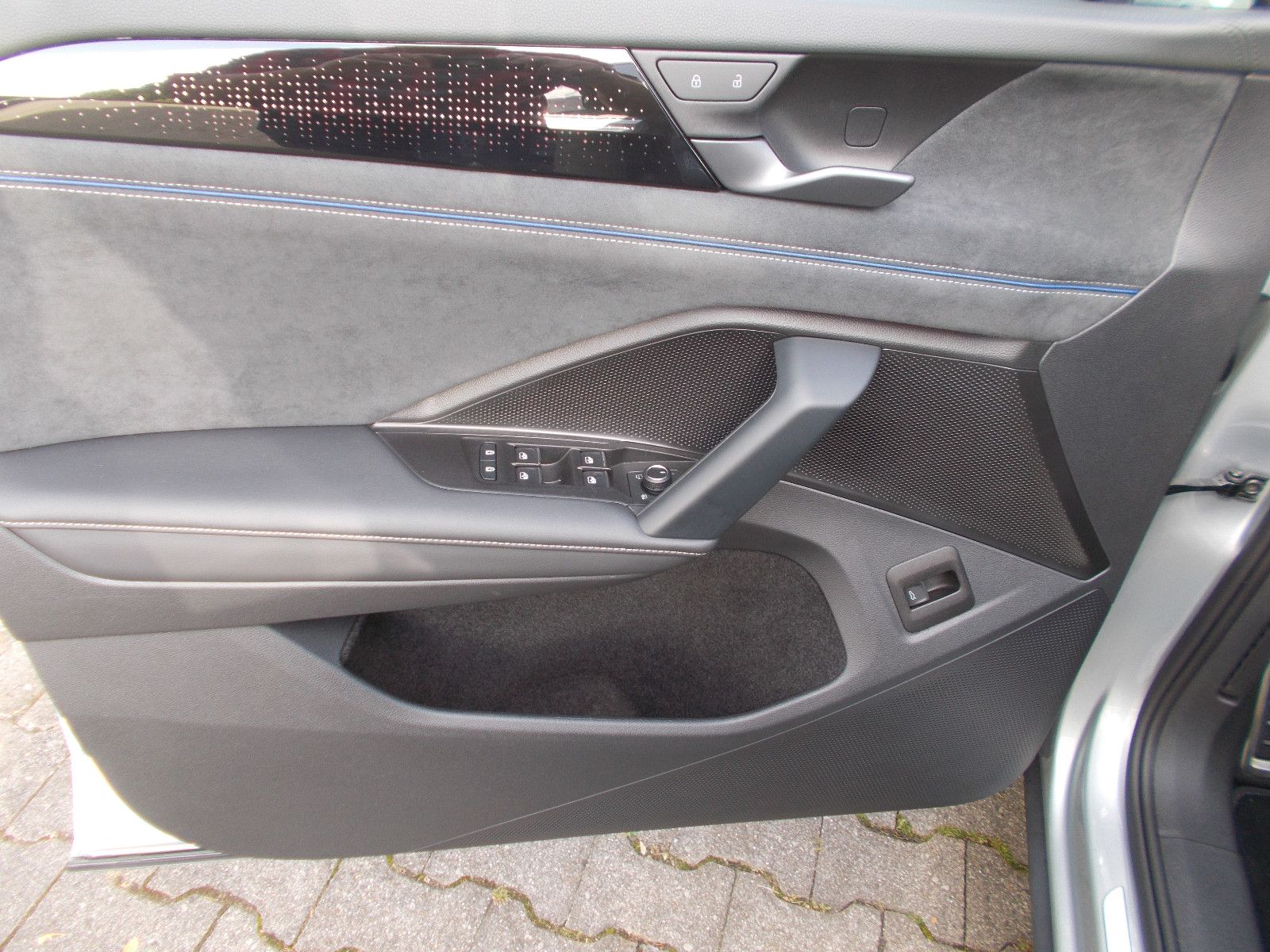 Volkswagen Tayron 2.0 TDI 142 kW 4Motion R-Line 7 - Sitzer foto 10