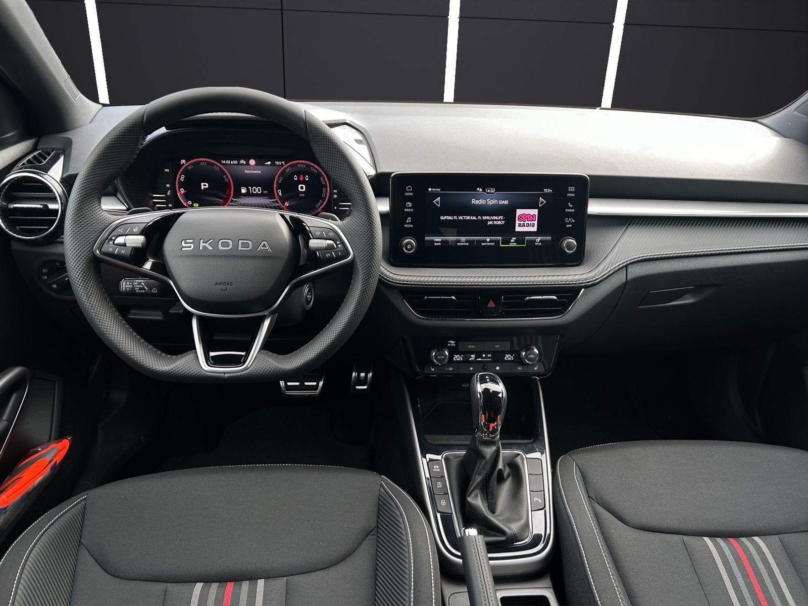 Fahrzeugabbildung SKODA Fabia 130 TSI DSG LED ACC RFK SPORTSITZE