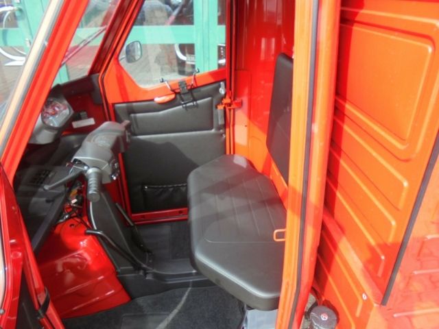 Fahrzeugabbildung Piaggio Ape 50 Kasten Heizung Unterbodenschutz Radio Dro