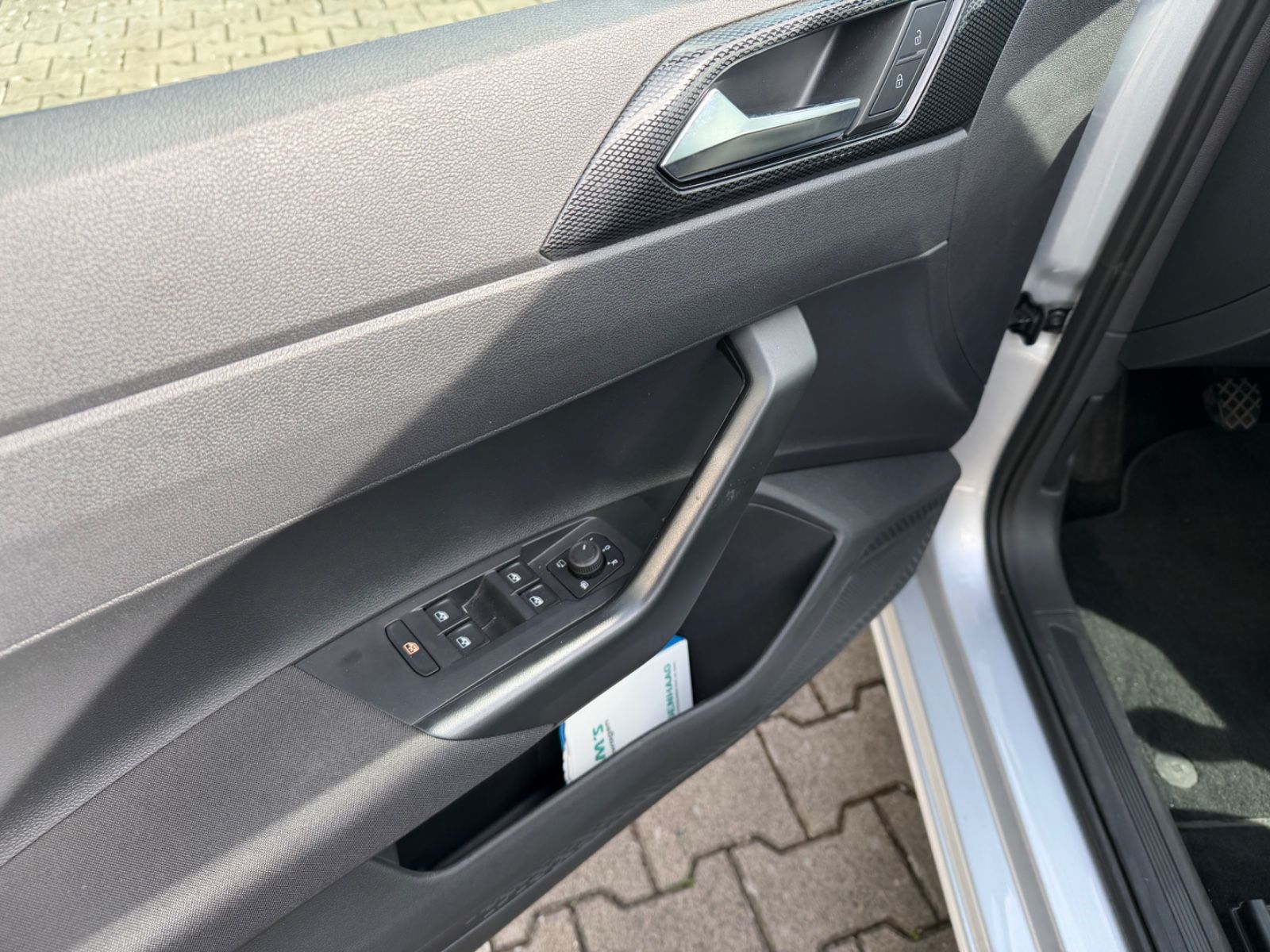 Fahrzeugabbildung Volkswagen Polo VI 1.0 TSI Life LED KLIMA Garantie PD