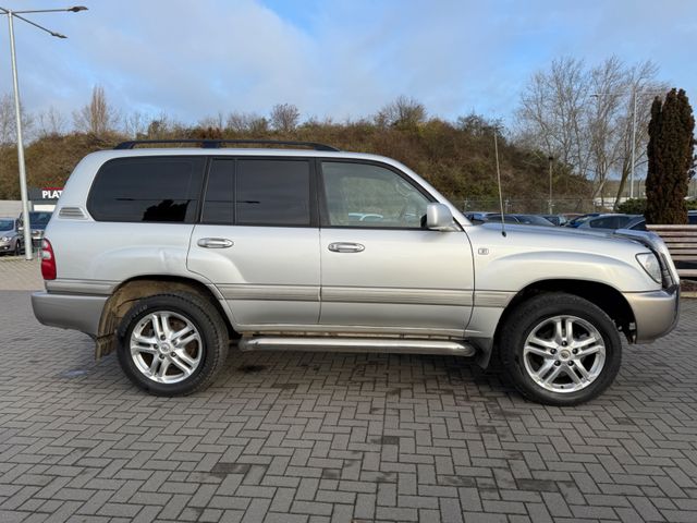 Toyota Land Cruiser  100 V8 Executive