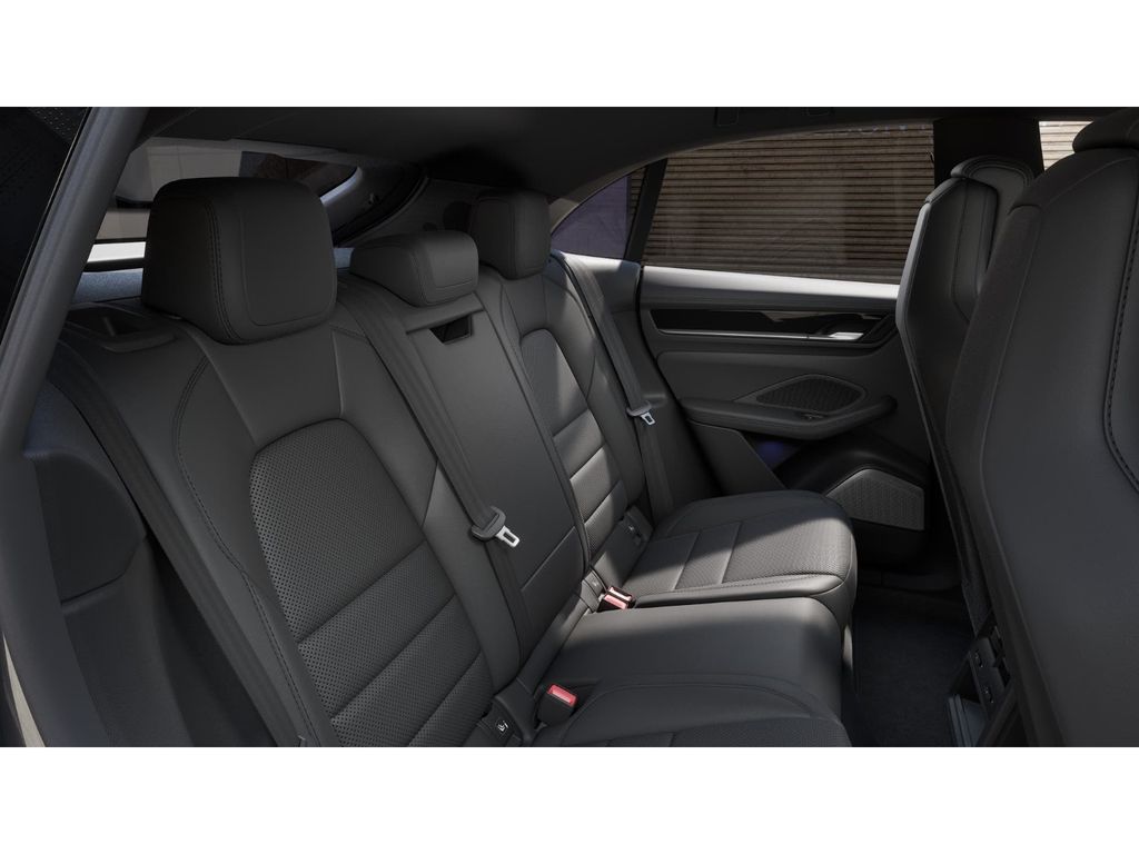 PORSCHE Macan 2024