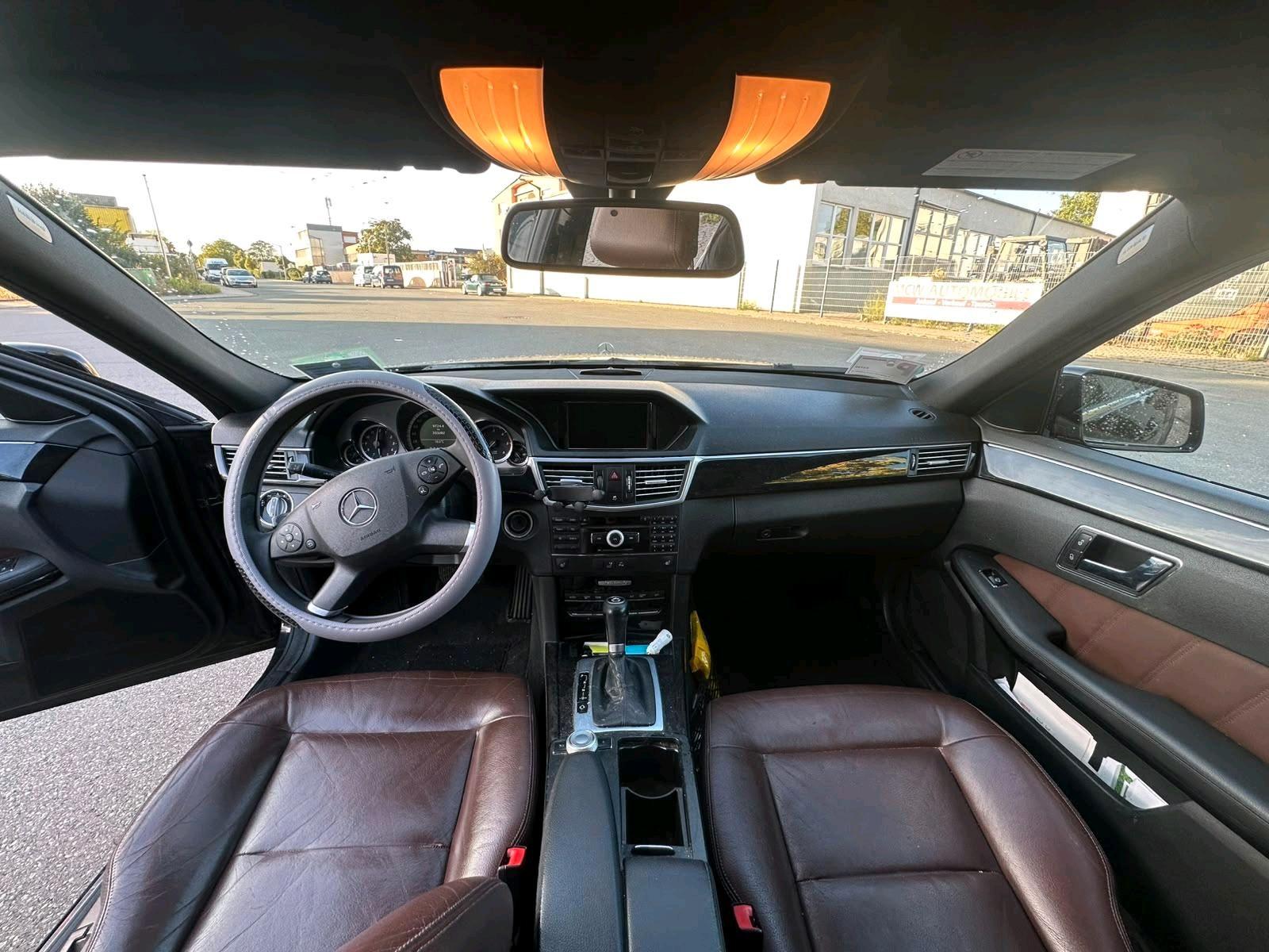 Mercedes-Benz E250 2010 — photo 5