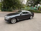BMW 730Ld xDrive-SkyLounge-Massage-HUD-CAM-TEMPO*SHZ