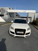 Audi Q7 VO 4.2 FSI S-Line 7 Sitzer Pano Au... - Audi Q7 4L mit Benzin-Antrieb