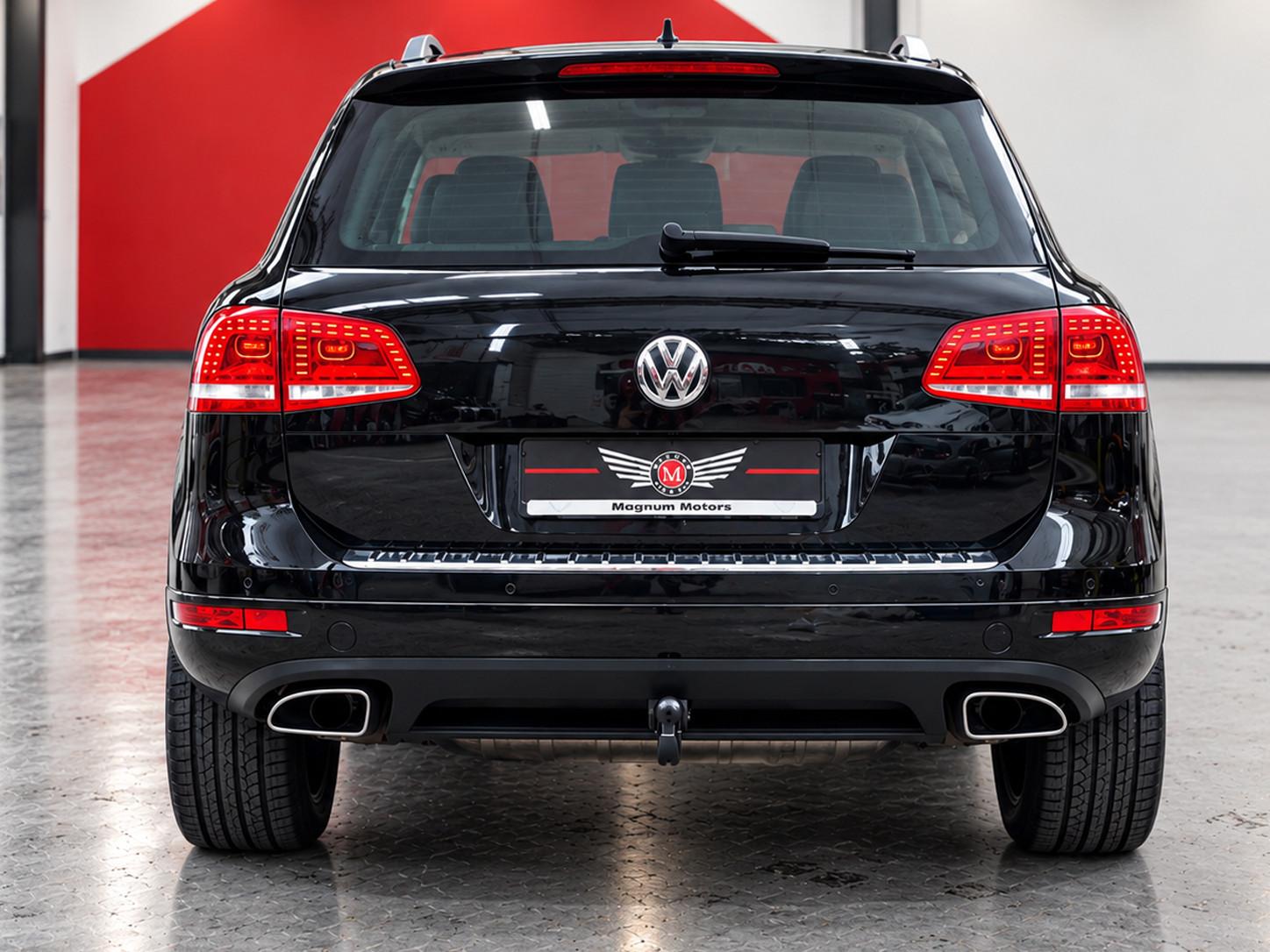 Volkswagen TOUAREG 3.0 TDi V6 EXCLUSIVE*Aut*Navi*Leder*AHK*